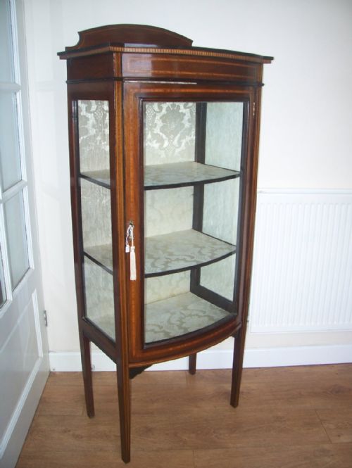 Edwardian Inlaid Mahogany Bow Front Display Cabinet