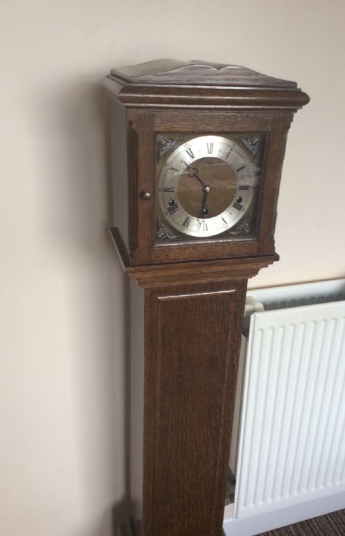fig 1. Oak Granddaughter Clock - In 1954 Elliott introduced their Unique “SILENT OVER NIGHT” Chiming Mechanism