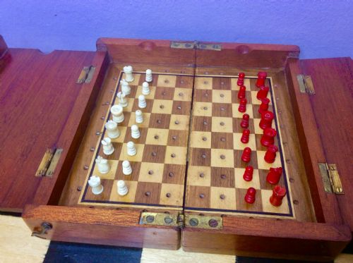 Jaques Style Mahogany Travelling Box/board and Miniature Bone Chess Set