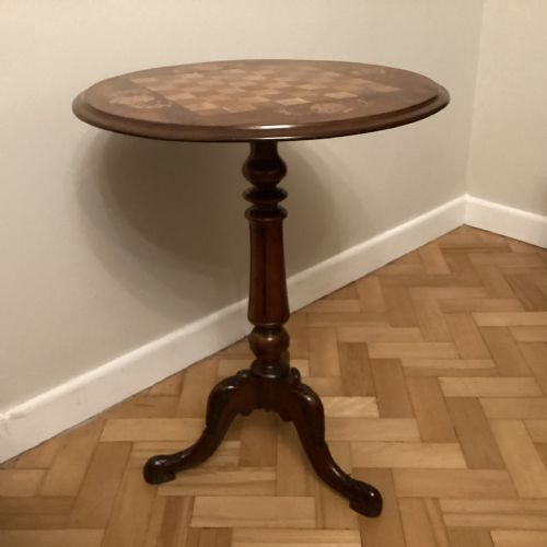 VICTORIAN WALNUT TRIPOD GAMES TABLE - ADDITIONAL PHOTO 1
