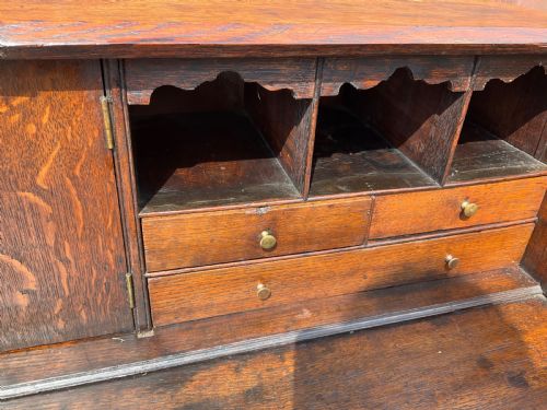 fig 1. Georgian Oak Bureau