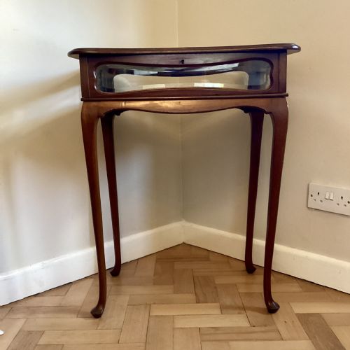 MAHOGANY BIJOUTERIE TABLE - ADDITIONAL PHOTO 4