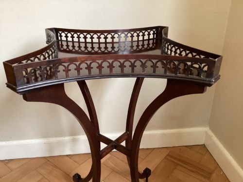 MAHOGANY OCCASIONAL OR WINE TABLE - ADDITIONAL PHOTO 1