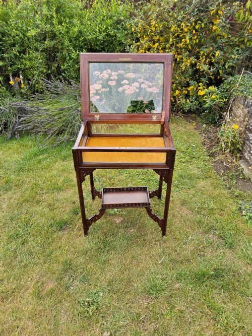 MAHOGANY DISPLAY BIJOUTERIE TABLE - ADDITIONAL PHOTO 4