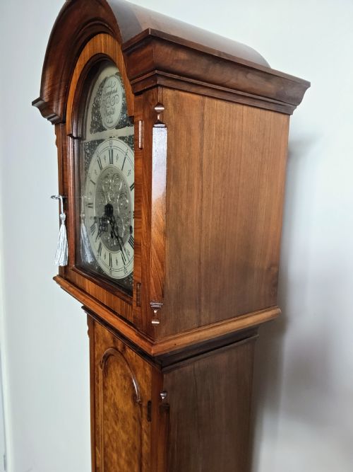 BURR WALNUT QUARTER CHIMING GRANDMOTHER LONGCASE CLOCK - ADDITIONAL PHOTO 6