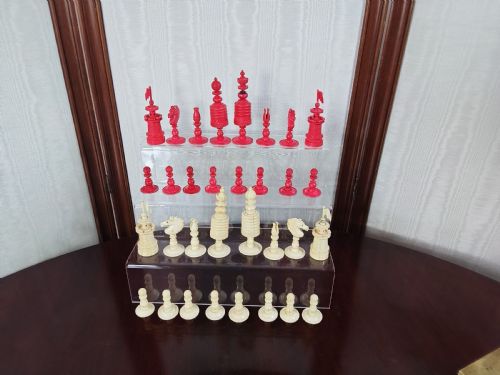 19TH C FINE CARVED BONE CHESS SET WITH BOX - ADDITIONAL PHOTO 13