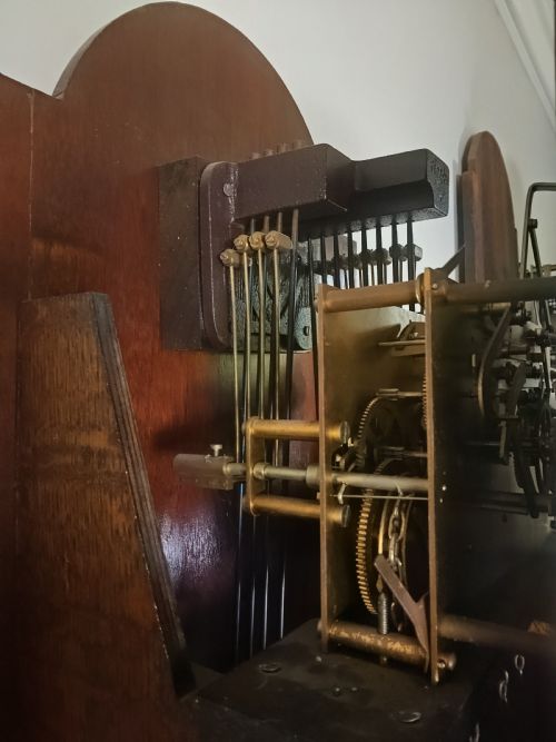 QUALITY QUARTER CHIMING SMALL GRANDFATHER LONGCASE CLOCK - ADDITIONAL PHOTO 10