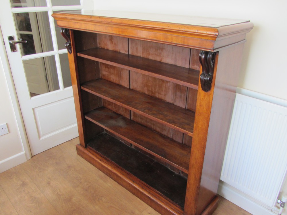 VICTORIAN MAHOGANY BOOKCASE WITH ADJUSTABLE SHELVES