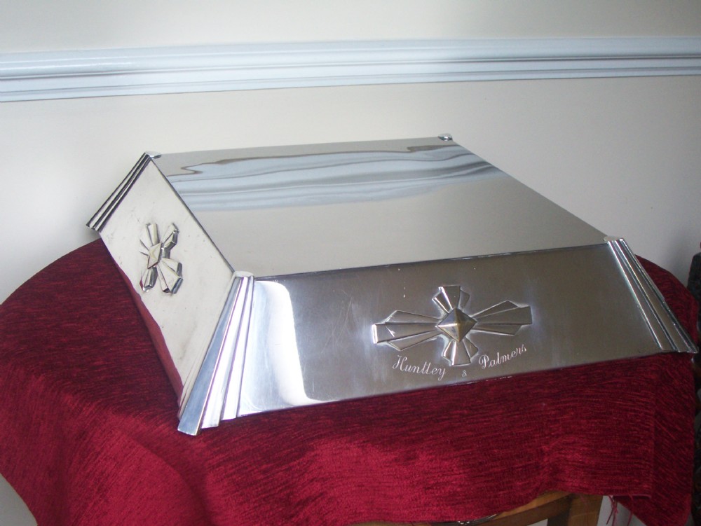 LARGE SILVER PLATED CELEBRATION CAKE STAND