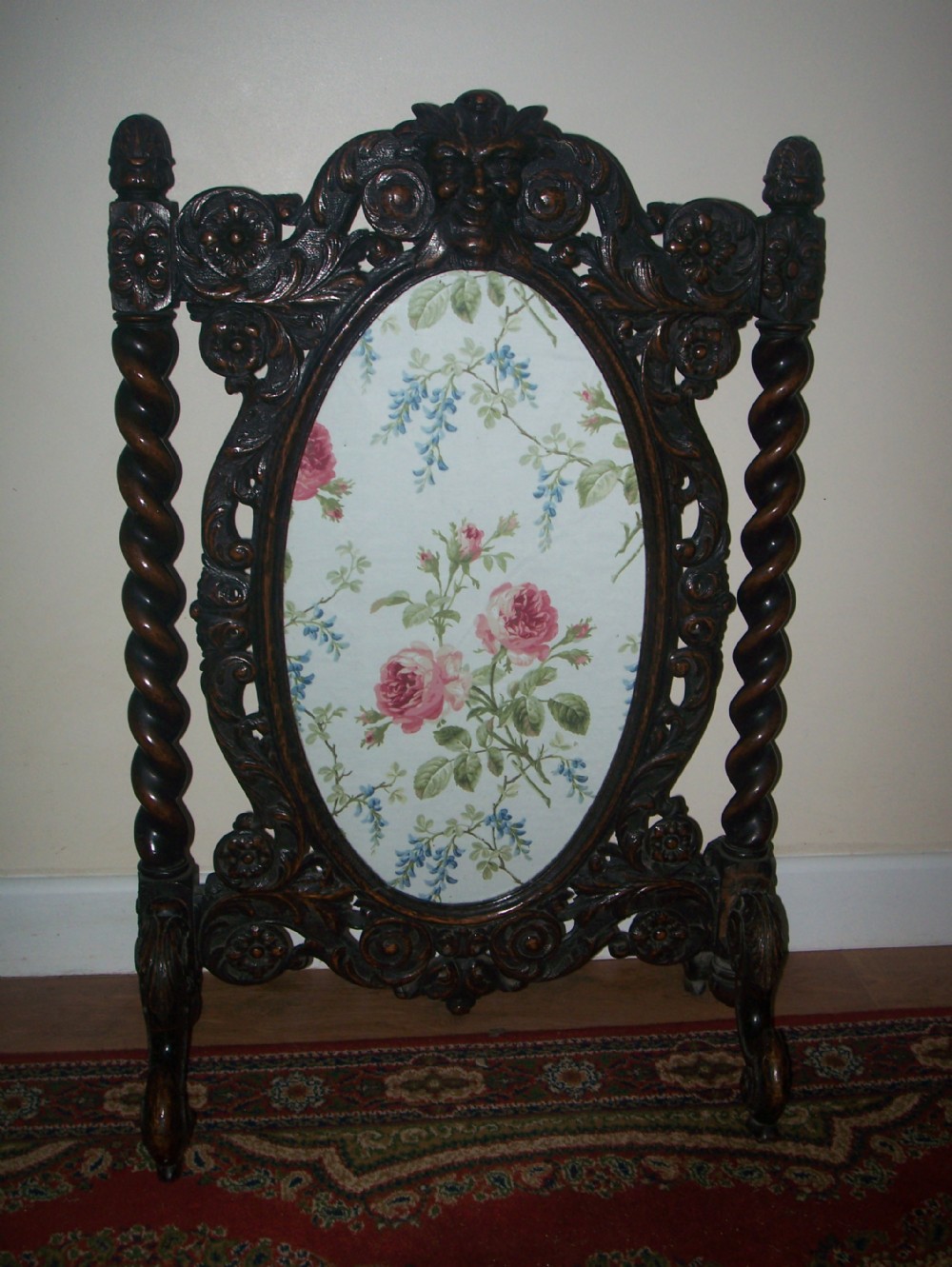 VICTORIAN ORNATELY CARVED OAK FIRESCREEN
