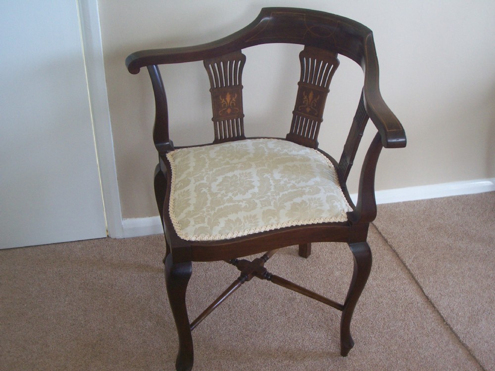 VICTORIAN MAHOGANY INLAID CORNER CHAIR