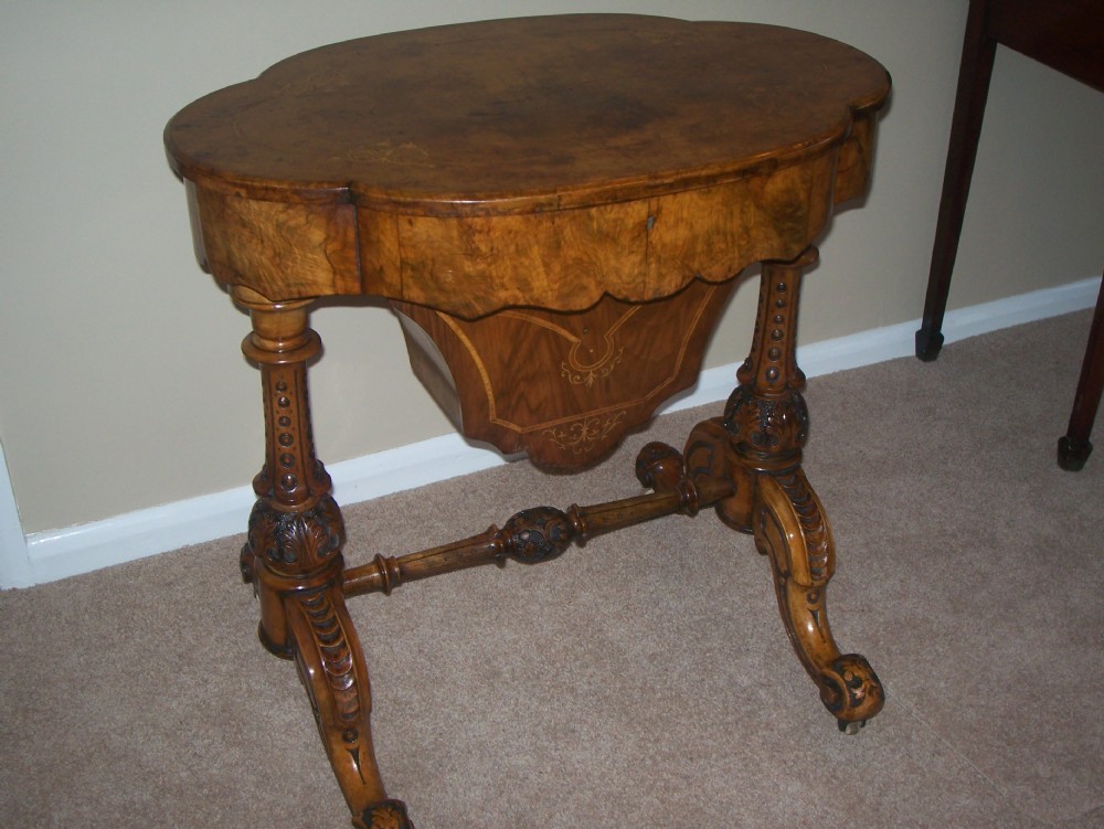 VICTORIAN BURR WALNUT SEWING TABLE