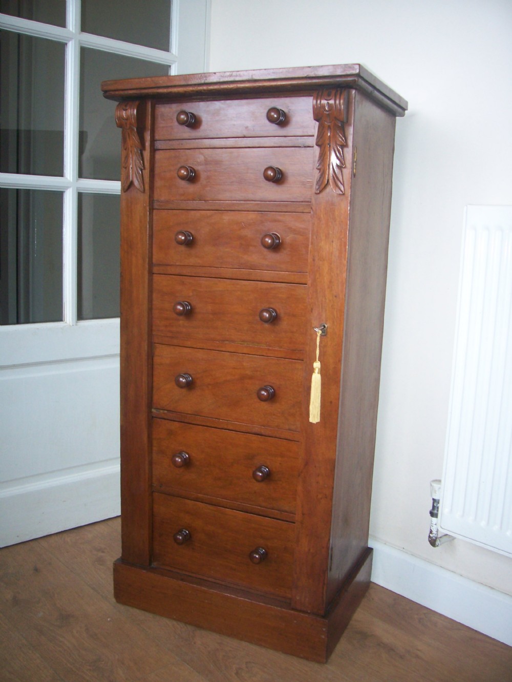 VICTORIAN WELLINGTON CHEST