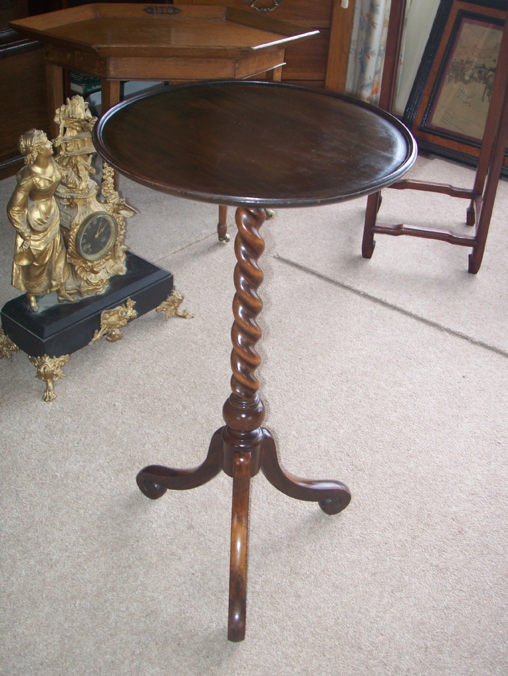 VICTORIAN MAHOGANY WINE TABLE