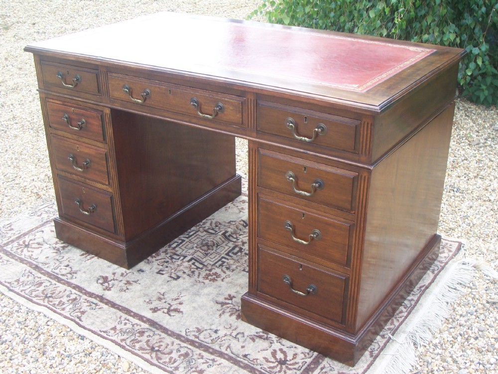 MAHOGANY TWIN PEDESTAL DESK C1900