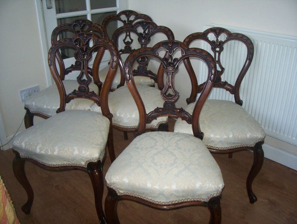 Good set of 6 walnut upholstered dining chairs