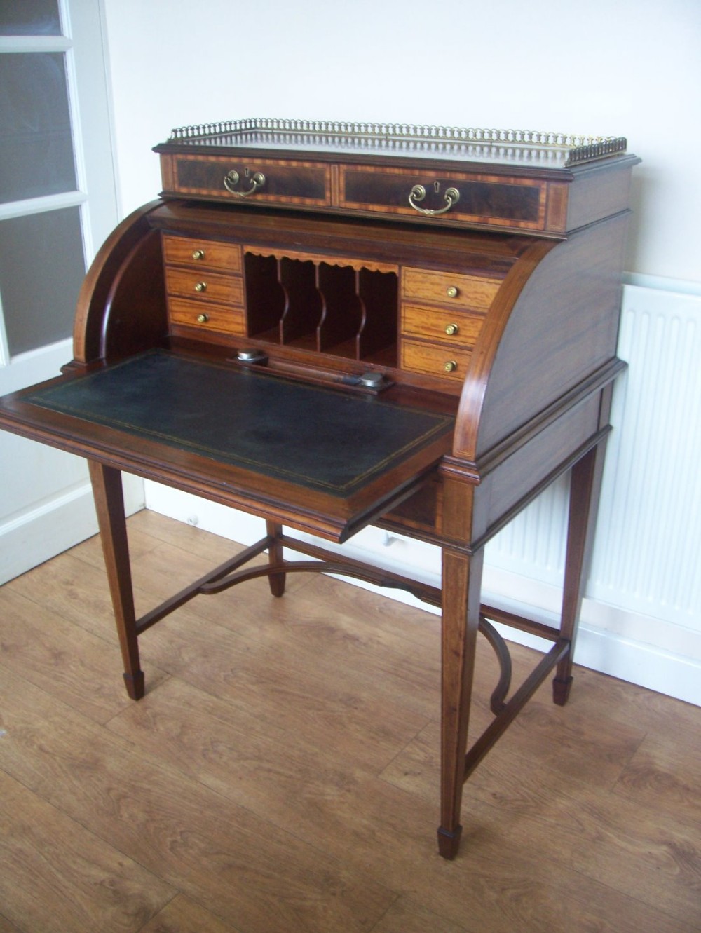 Fine Maple & Co Ltd inlaid mahogany cylinder bureau desk 