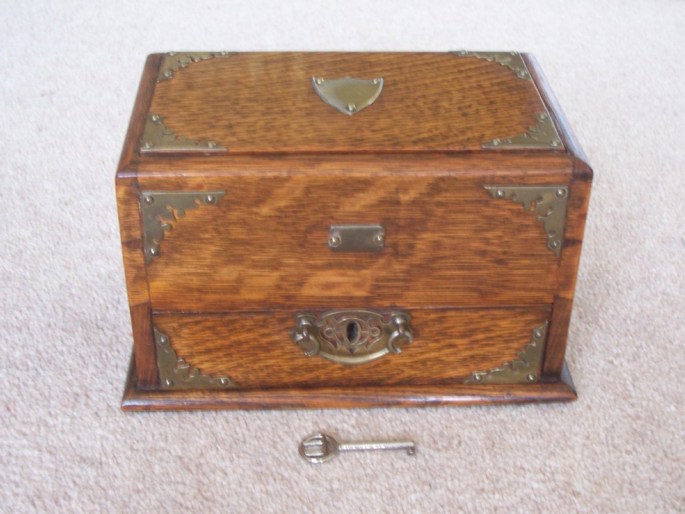 Victorian oak cigar box  View II