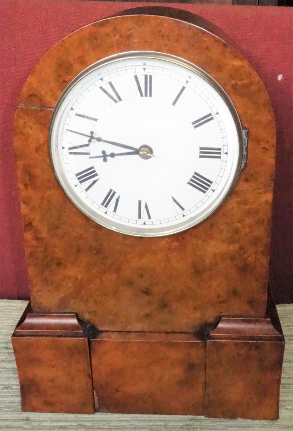 Late 19th Century Burr Walnut Cased 8 Day Striking Mantel/Mantle Clock - Circa 1890 - With 