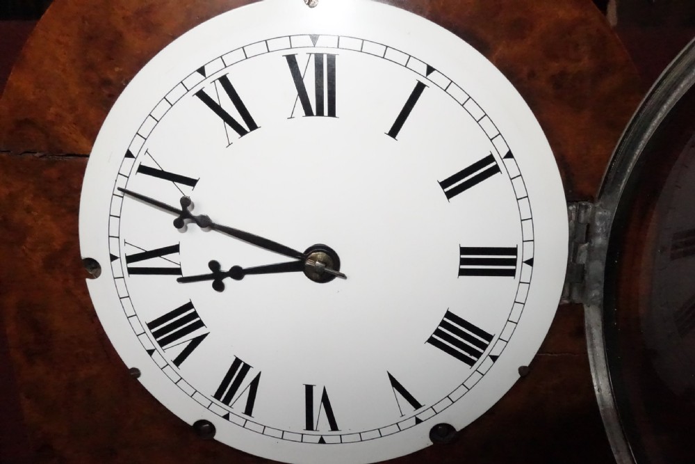 Late 19th Century Burr Walnut Cased 8 Day Striking Mantel/Mantle Clock - Circa 1890 - With 