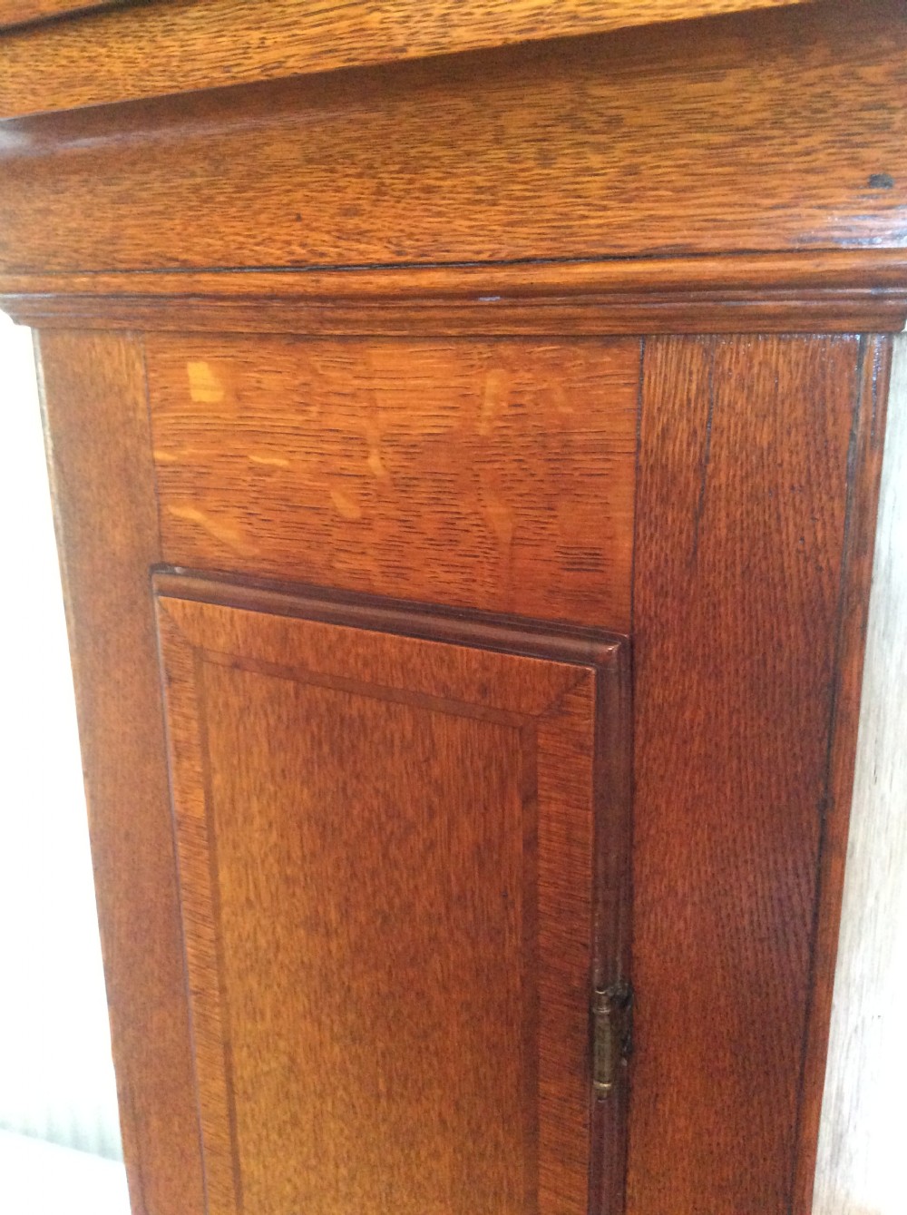 Interesting Early Ebenezer Handscomb of Newport Pagnell Buckinghamshire (Pre Woburn) Georgian (II or III) Oak Cased Grandfather Longcase Clock - 8 Day Movement. Circa 1745 View IX