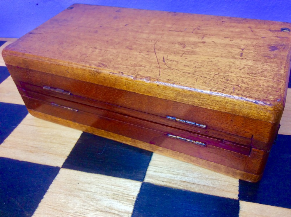 Jaques Style Mahogany Travelling Box/Board and Miniature Bone Chess Set View XI
