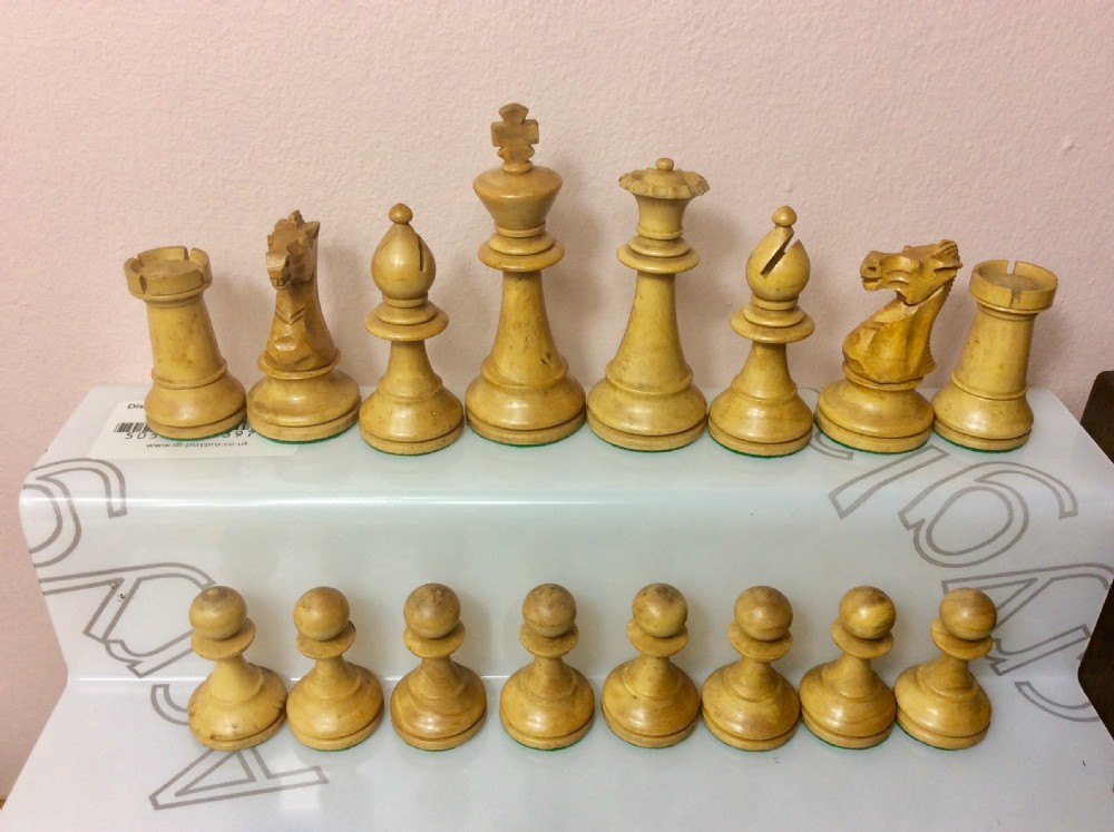 Staunton Style Lead Weighted Box Wood & Ebony Chess Set View II