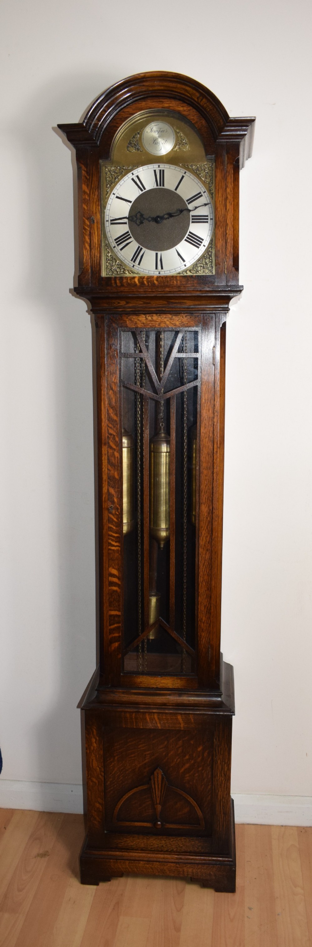 Glorious Glowing Oak Grandmother or Grandfather 8 Day Quarter Chiming Musical Longcase Clock.