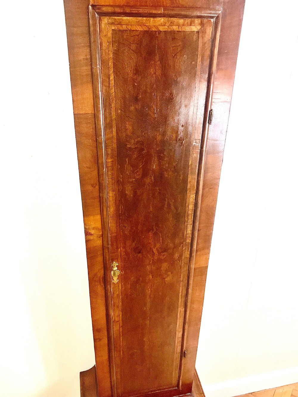 Circa 1729 Quarter Veneer London Grandfather Longcase Clock (long case) View VI