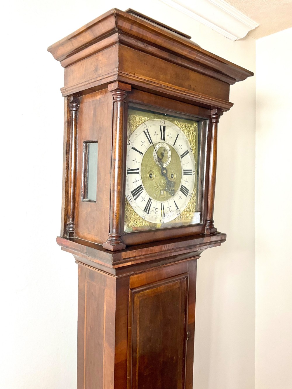 Circa 1729 Quarter Veneer London Grandfather Longcase Clock (long case) View VIII