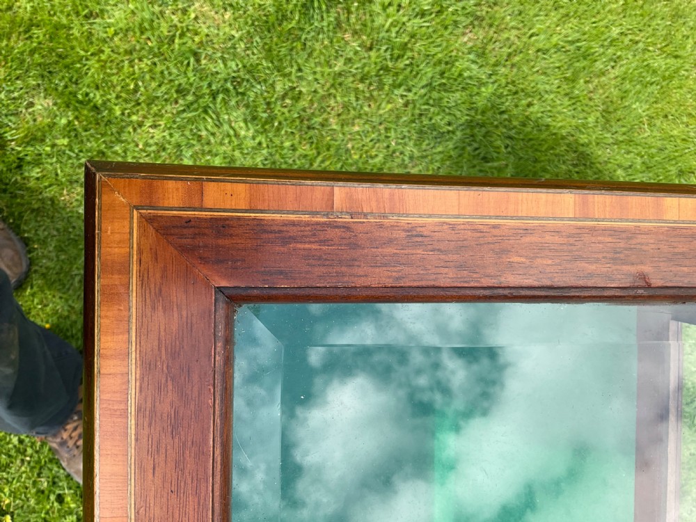 Mahogany bijouterie table View II