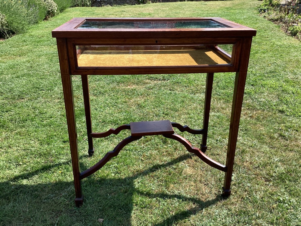 Edwardian inlaid mahogany bijouterie display table vitrine View III