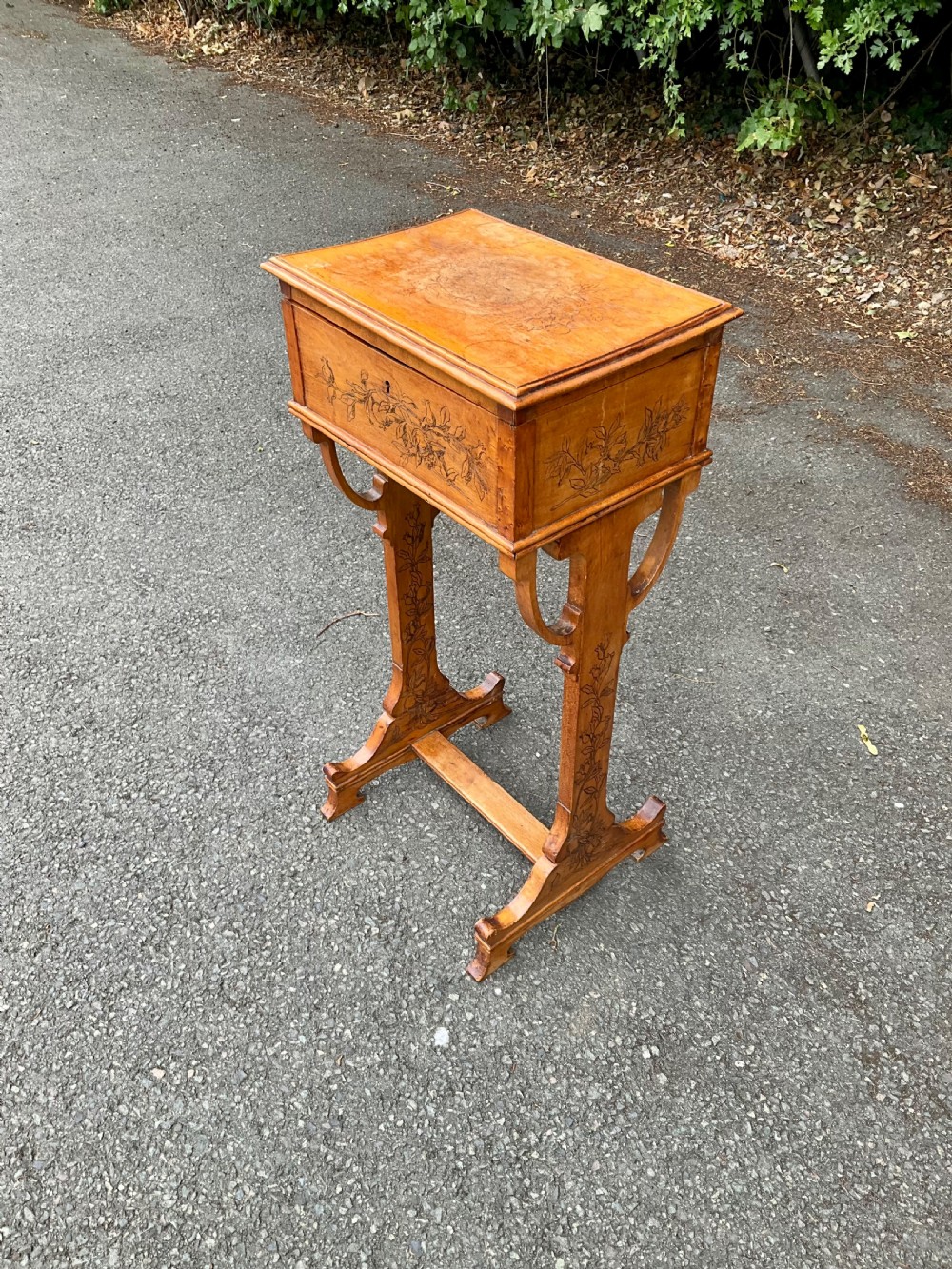 Sewing Box Table View IX