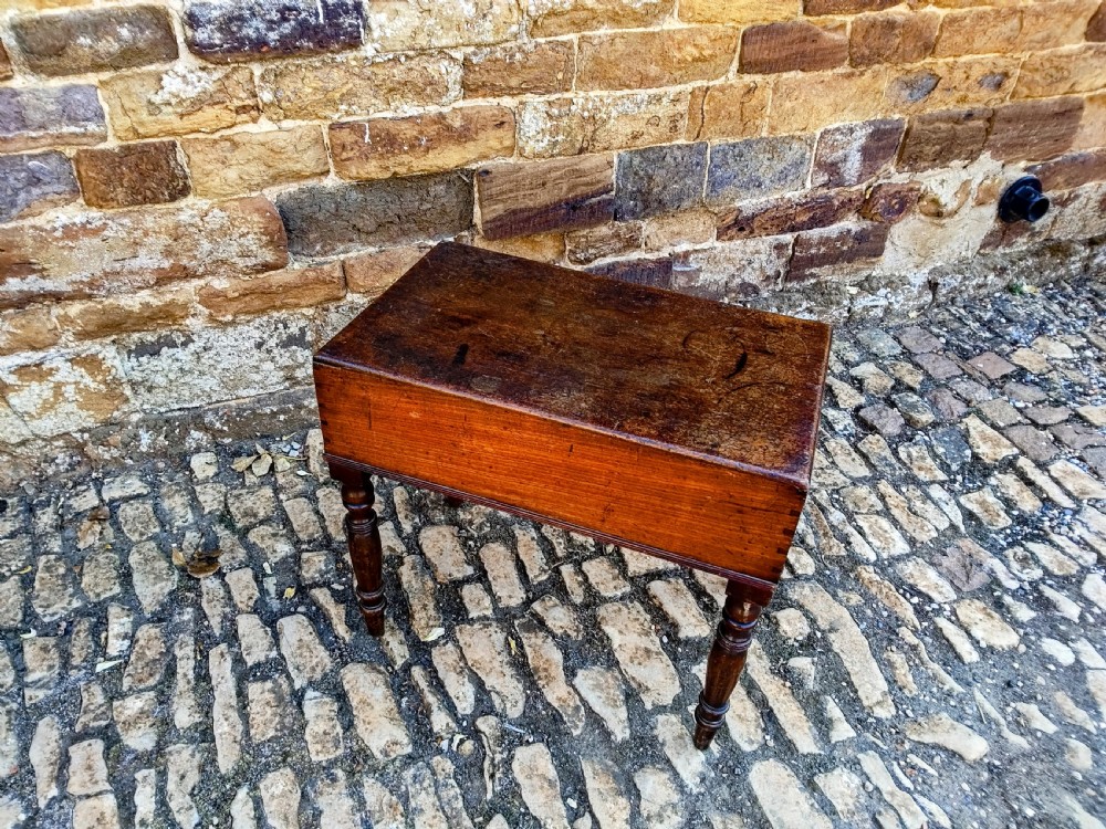 19th Century Small Mahogany Table with Wedgewood Bidet