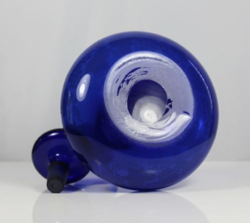 WILLIAM IVVICTORIAN ENGRAVED BRISTOL BLUE MELL DECANTER - ADDITIONAL PHOTO 2