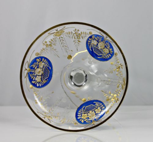 ENAMELLED AND GILDED TAZZA ATTRIBUTED TO MOSER - ADDITIONAL PHOTO 3