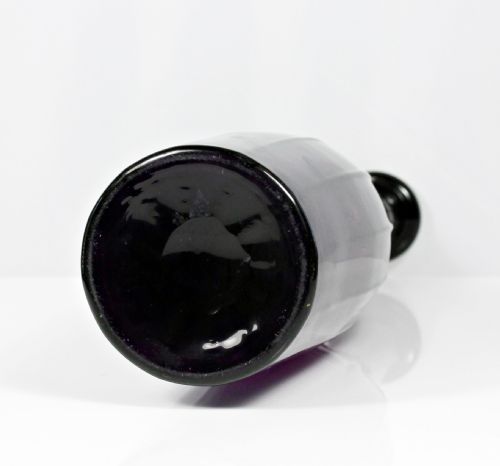 GEORGE IV MOUTHBLOWN RIBMOULDED GLASS SPIRIT BOTTLE AMETHYST - ADDITIONAL PHOTO 2