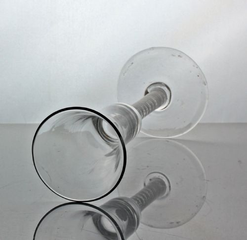 GEORGIAN DOUBLE SERIES OPAQUE TWIST ALE GLASS C1765 - ADDITIONAL PHOTO 3