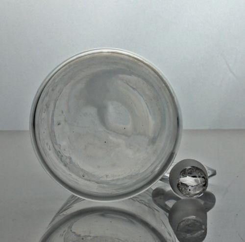 GEORGIAN ENGRAVED SMALL TAPER DECANTER - ADDITIONAL PHOTO 3