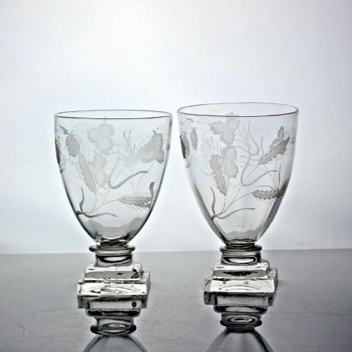 VICTORIAN PAIR OF ENGRAVED SQUARE FOOTED RUMMERS - ADDITIONAL PHOTO 1