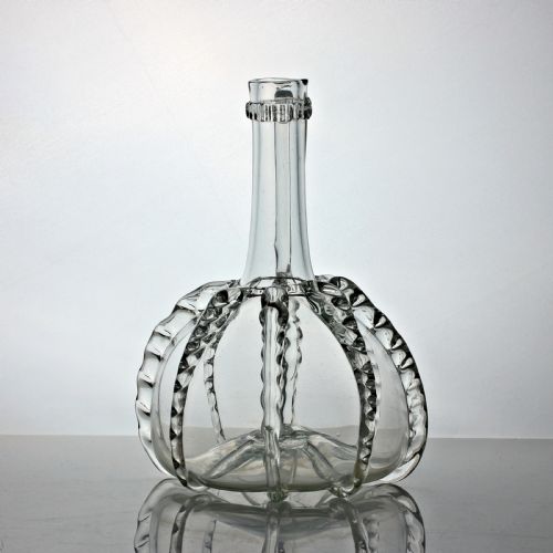 VICTORIAN DUTCH RIGAREE DECORATED FLAGON DECANTER - ADDITIONAL PHOTO 3