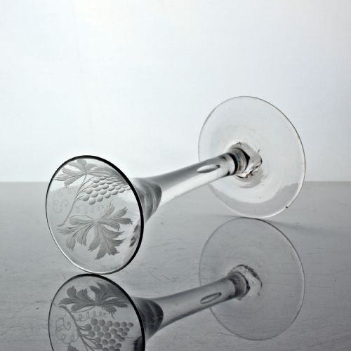 GEORGIAN VINEENGRAVED PLAIN STEM WINE GLASS TRUMPET BOWL - ADDITIONAL PHOTO 1