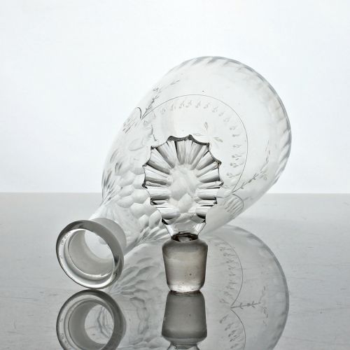 GEORGIAN SMALL SWAG AND TAIL ENGRAVED TAPER SPIRIT DECANTER - ADDITIONAL PHOTO 1