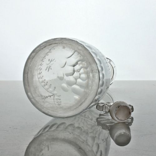 GEORGIAN SMALL SWAG AND TAIL ENGRAVED TAPER SPIRIT DECANTER - ADDITIONAL PHOTO 2