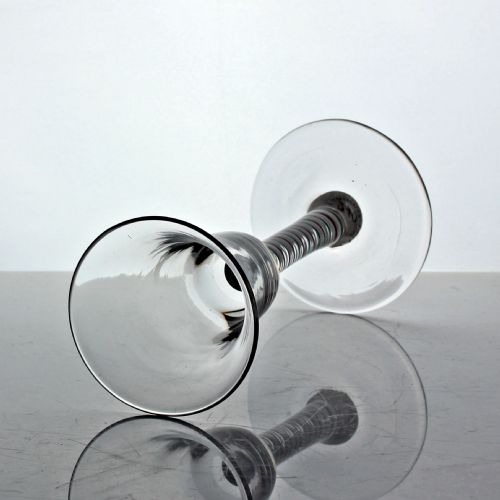 GEORGIAN RED AND GREEN COLOUR TWIST WINE GLASS - ADDITIONAL PHOTO 2