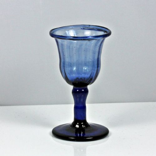 GEORGIAN SUNDERLAND BLUE WRYTHENED GLASS EGG CUP - ADDITIONAL PHOTO 3