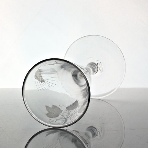 SET OF FOUR GEORGIAN ENGLISH HOP AND BARLEY ENGRAVED PLAIN STEM ALE GLASSES - ADDITIONAL PHOTO 4