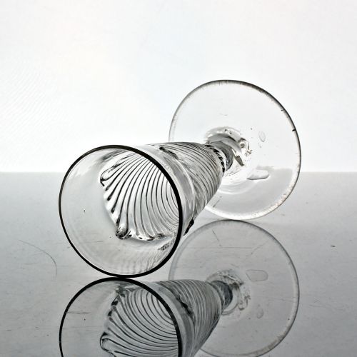 GEORGIAN FLAMMIFORM DWARF ALE GLASS - ADDITIONAL PHOTO 2