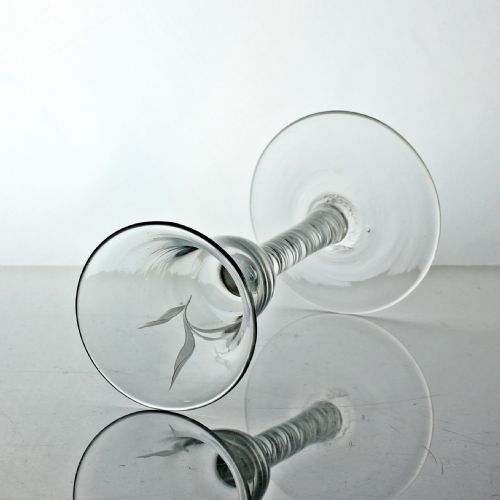 GEORGIAN SINGLE SERIES AIR TWIST WINE GLASS TULIPENGRAVED BELL BOWL - ADDITIONAL PHOTO 1