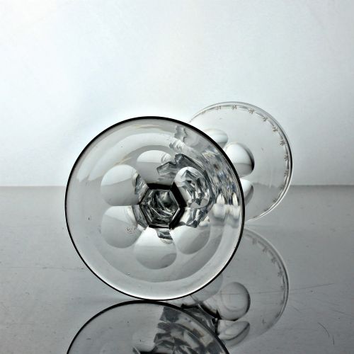 GEORGIAN OXOENGRAVED FACET CUT KNOPPED STEM WINE GLASS - ADDITIONAL PHOTO 2